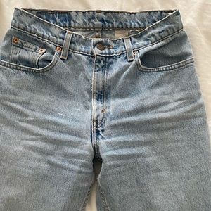 Vintage Authentic Levi High-Rise Fringed leg